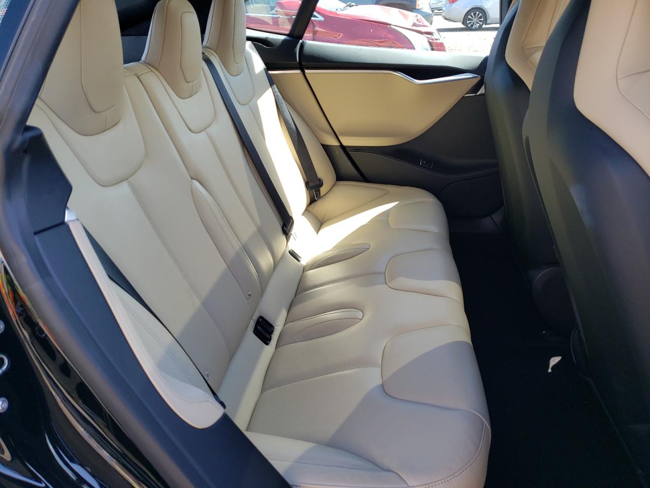 Photo 6 from auction – 2016 TESLA MODEL S with VIN 5YJSA1E47GF136497