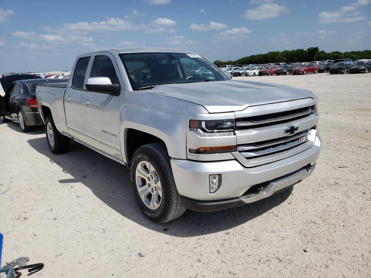CHEVROLET SILVERADO 2018 with VIN 1GCVKREC4JZ238101 - Photo from auction