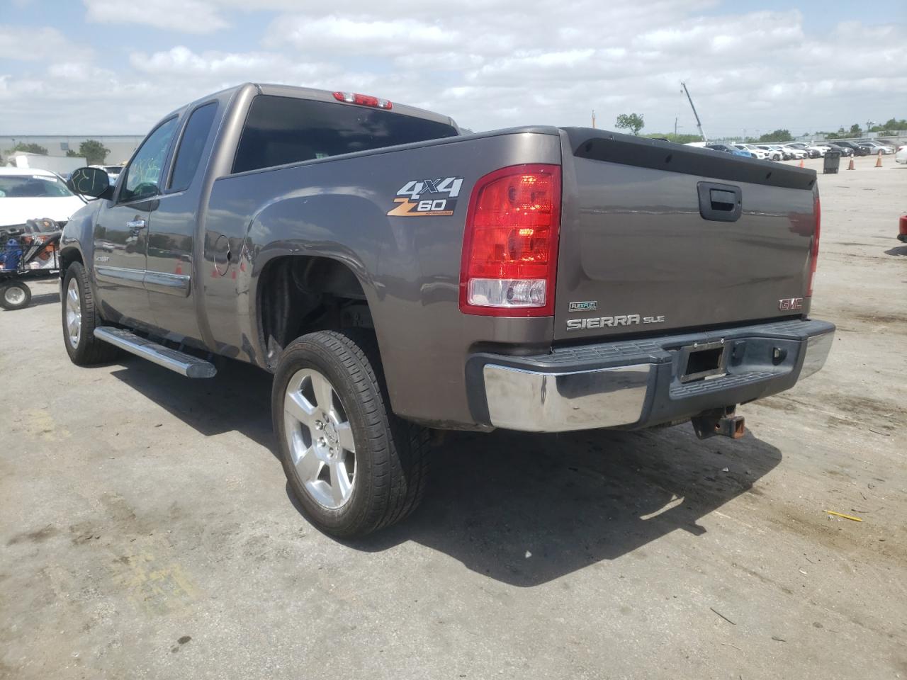 Photo 3 from auction – 2012 GMC SIERRA K15 with VIN 1GTR2VE73CZ267010