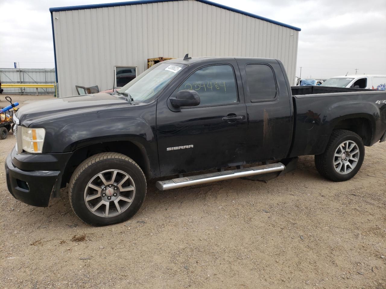 Photo 9 from auction – 2011 GMC SIERRA K15 with VIN 1GTR2WE38BZ293961