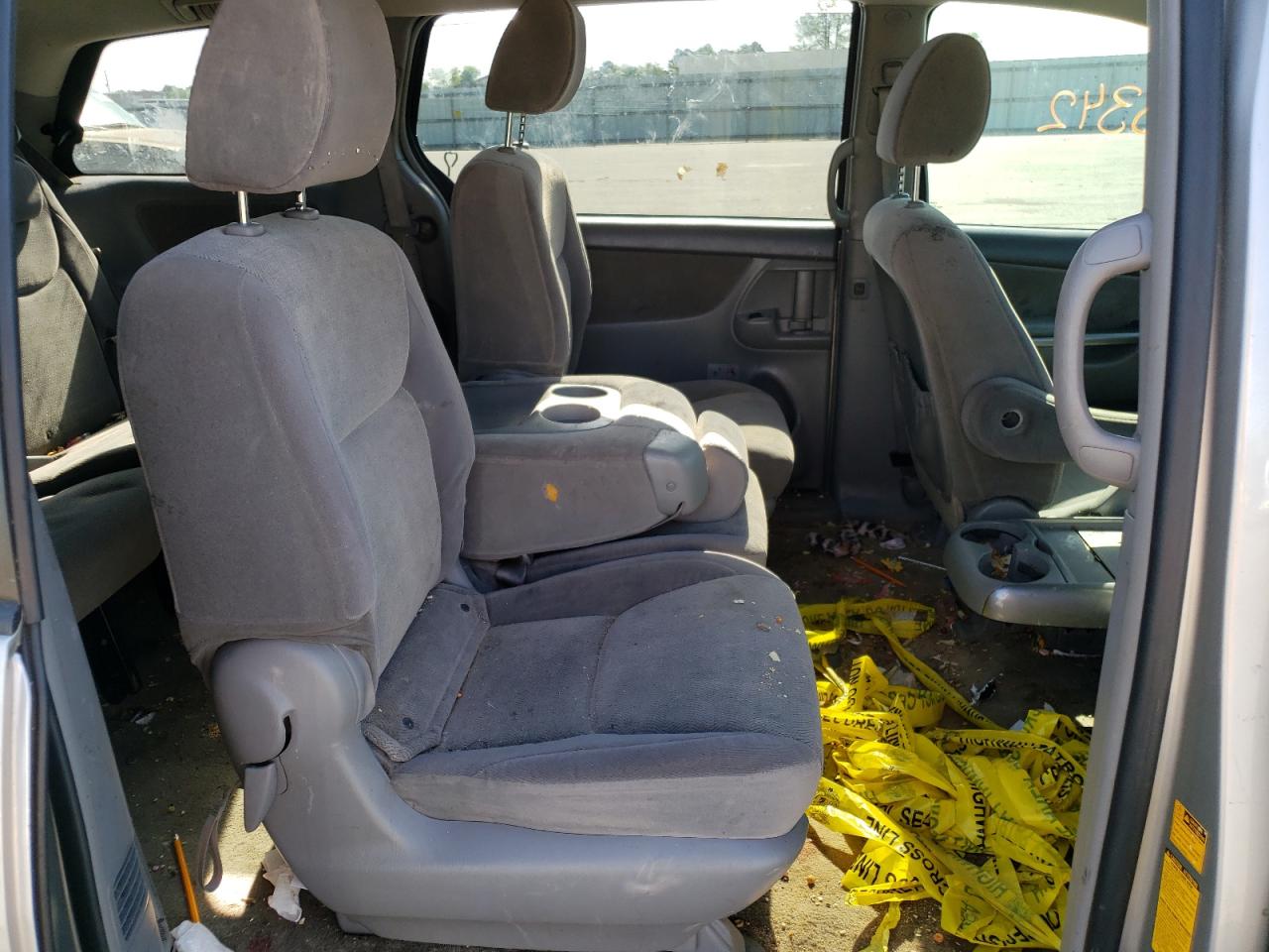 Photo 6 from auction – 2010 TOYOTA SIENNA CE with VIN 5TDKK4CC7AS342723