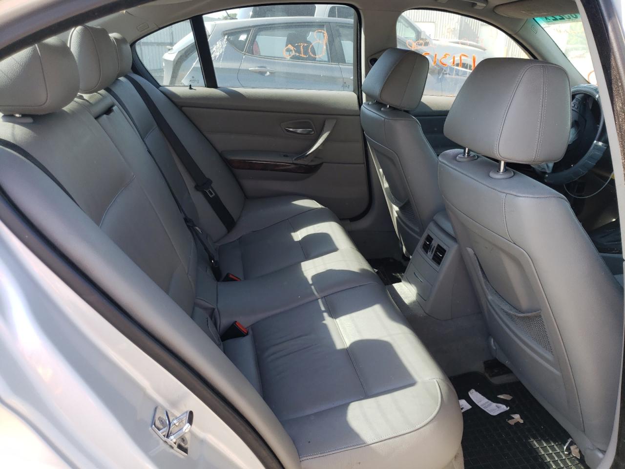 Photo 6 from auction – 2007 BMW 328 XI with VIN WBAVC935X7KX54110