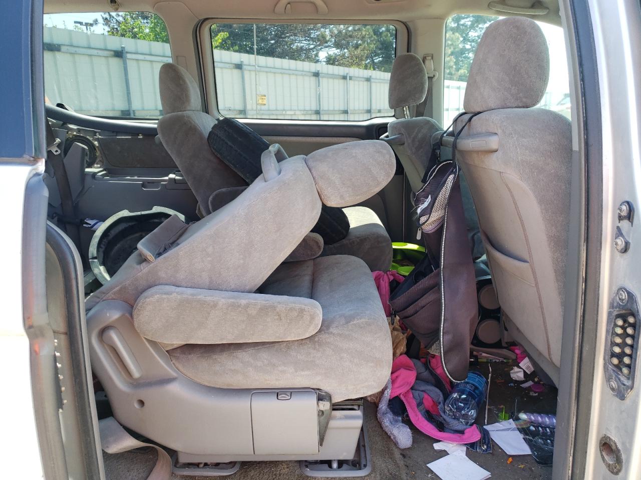 Photo 6 from auction – 2004 HONDA ODYSSEY EX with VIN 5FNRL18834B131459
