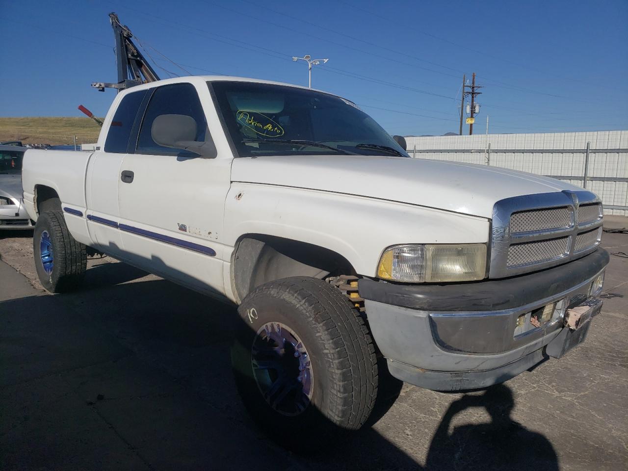 DODGE RAM 2500 1998 with VIN 1B7KF23W5WJ184423 - Photo from auction