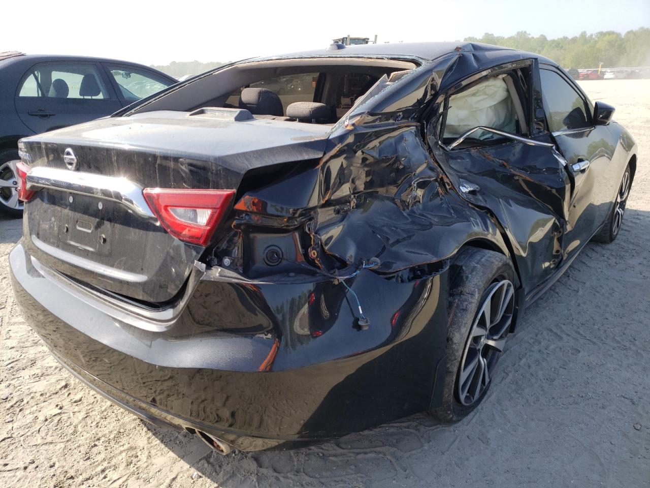Photo 4 from auction – 2017 NISSAN MAXIMA 3.5 with VIN 1N4AA6AP1HC430765