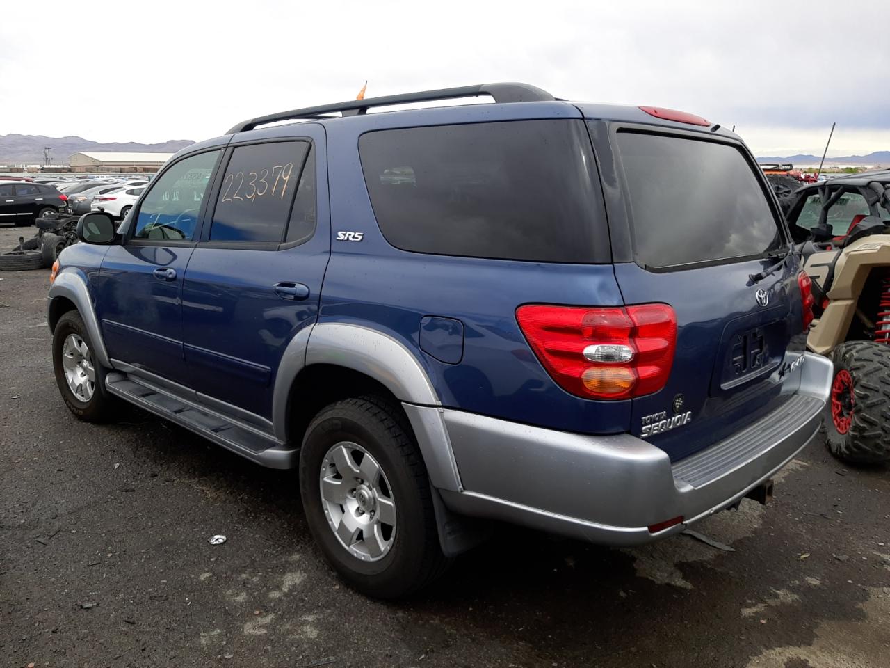 Foto 3 de la subasta – 2003 TOYOTA SEQUOIA SR con VIN 5TDBT44A33S178996