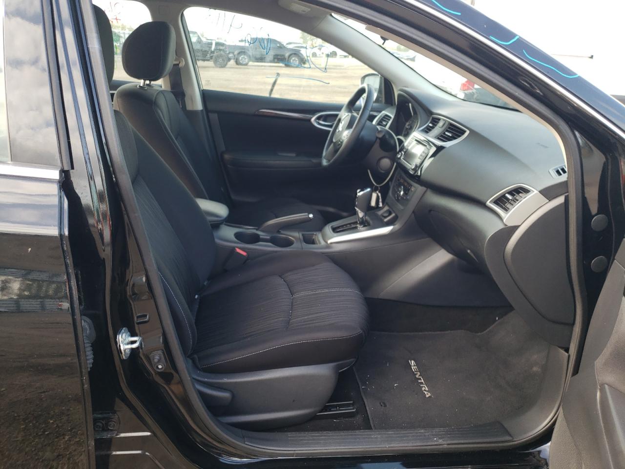 Photo 5 from auction – 2018 NISSAN SENTRA S with VIN 3N1AB7AP1JL628305