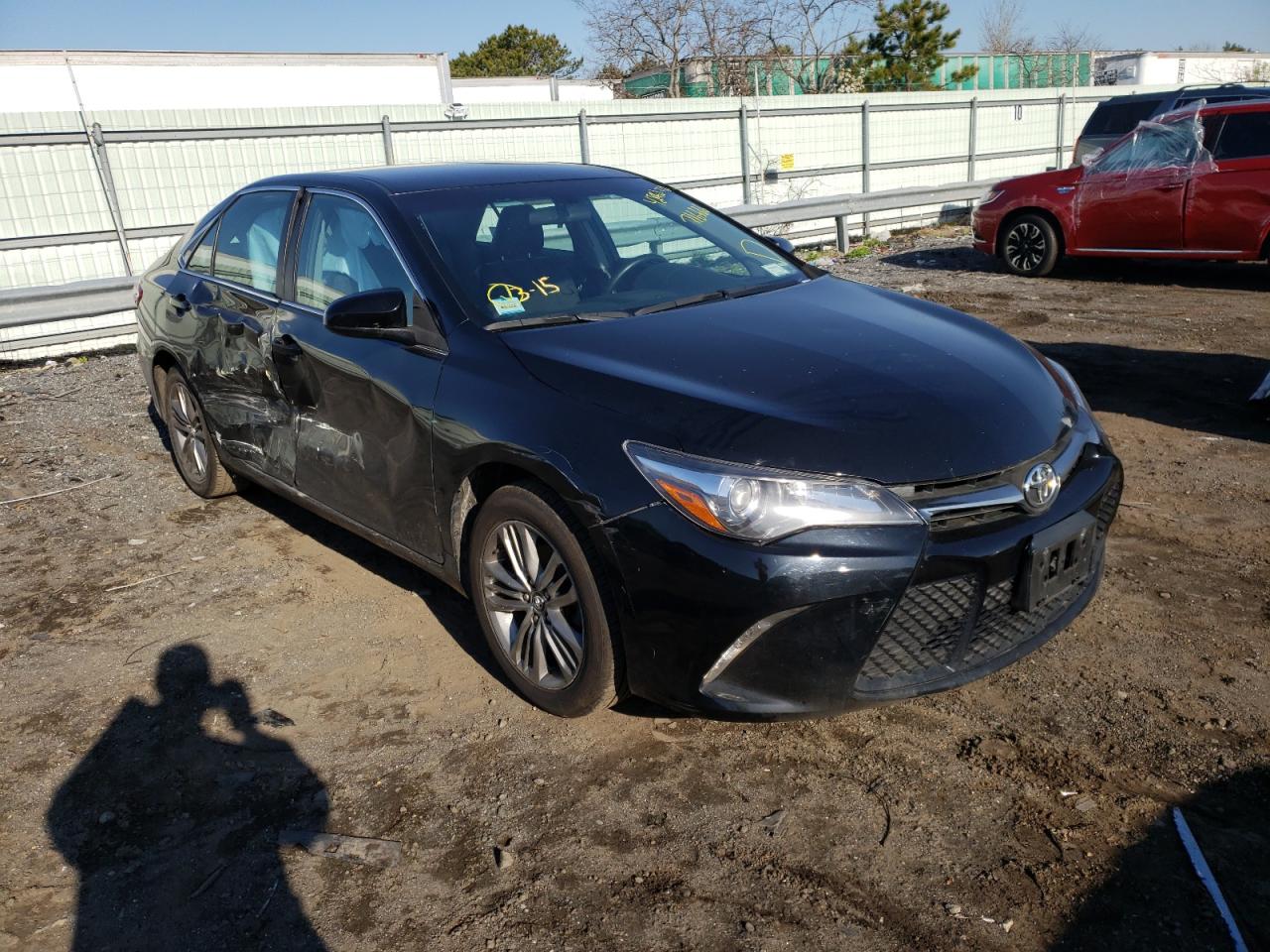 TOYOTA CAMRY LE 2017 with VIN 4T1BF1FK8HU716666 - Photo from auction