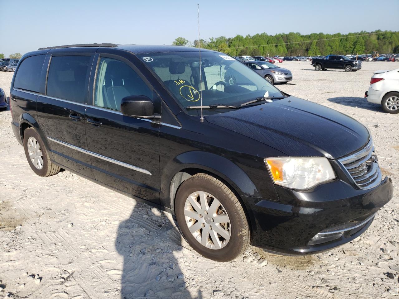 Photo 1 from auction – 2014 CHRYSLER TOWN & COU with VIN 2C4RC1BG6ER111891