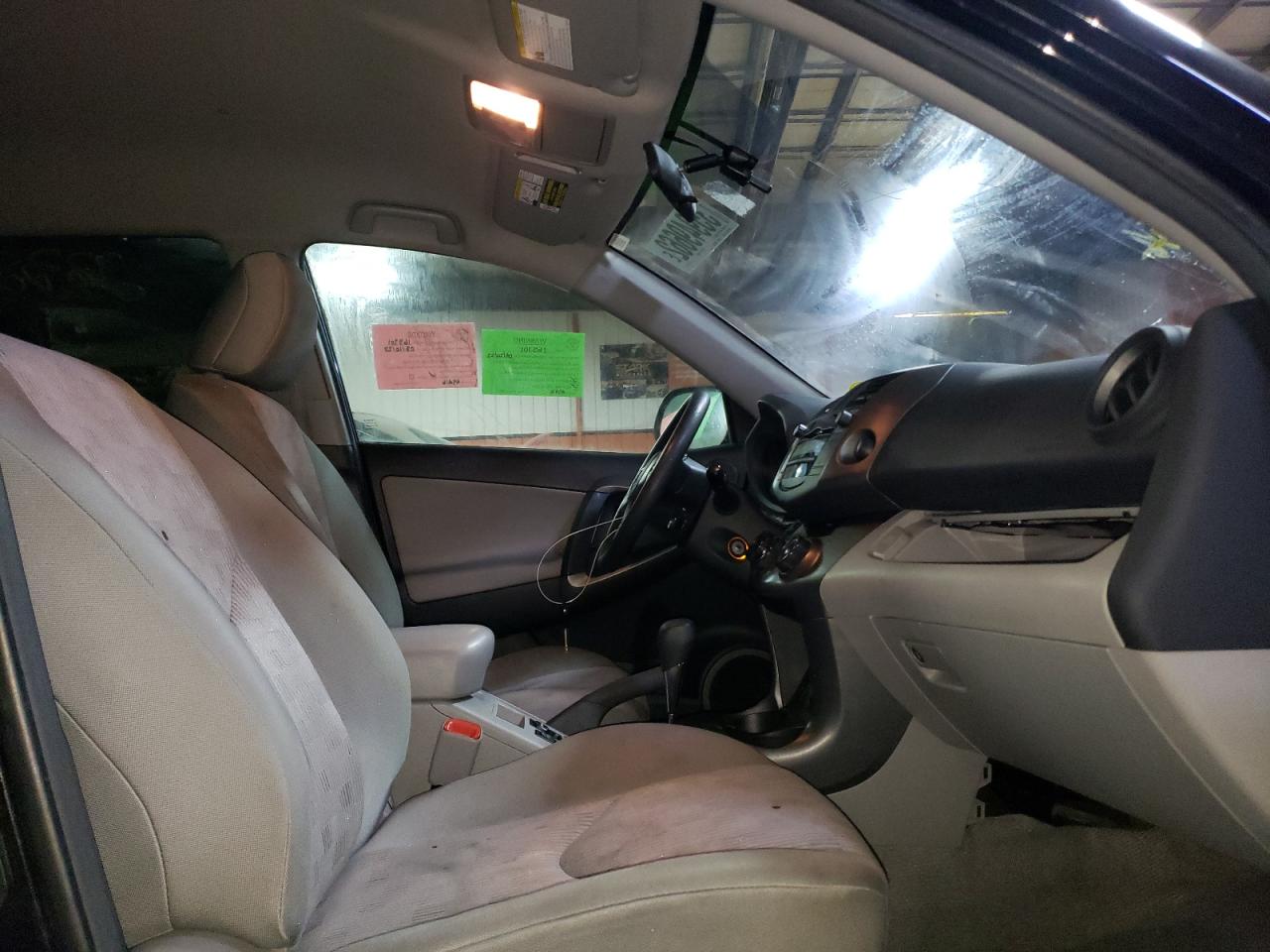 Photo 5 from auction – 2011 TOYOTA RAV4 with VIN 2T3BF4DV4BW165701