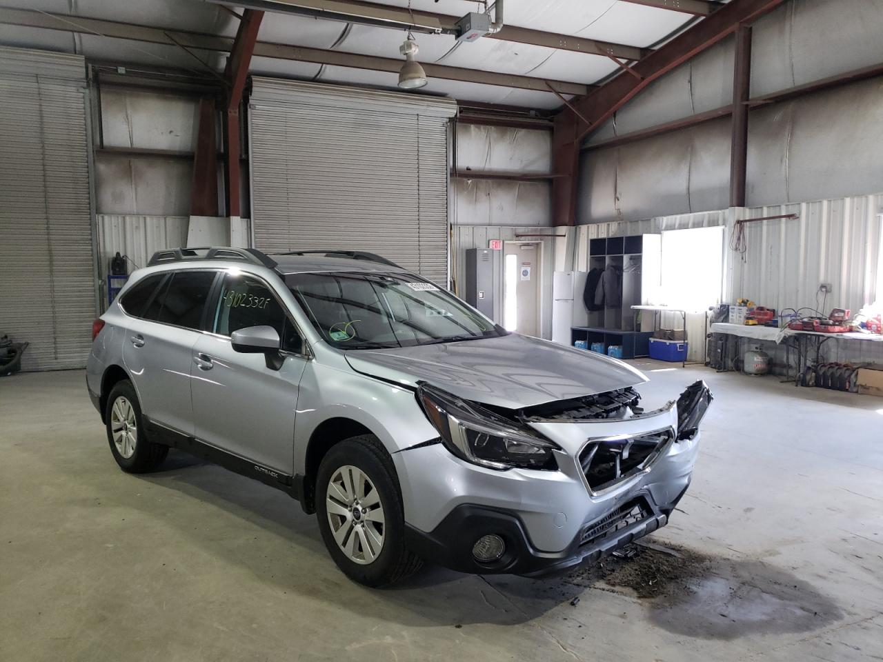 SUBARU OUTBACK 2018 with VIN 4S4BSACC8J3200974 - Photo from auction