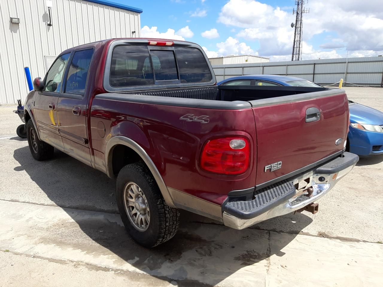 Photo 3 from auction – 2003 FORD F150 SUPER with VIN 1FTRW08L33KB30335