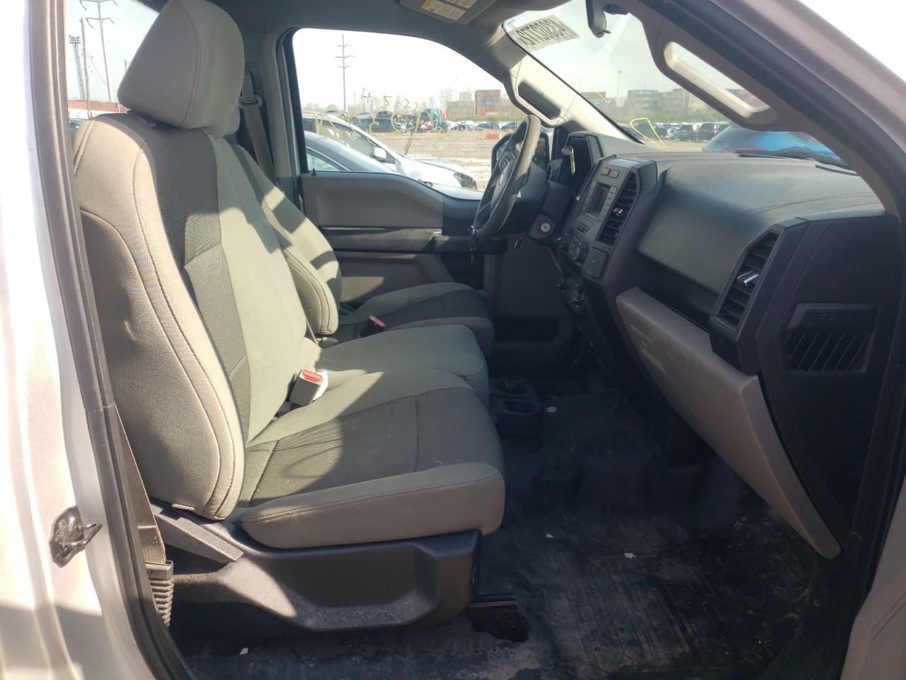 Photo 5 from auction – 2015 FORD F150 with VIN 1FTMF1C87FKD62623