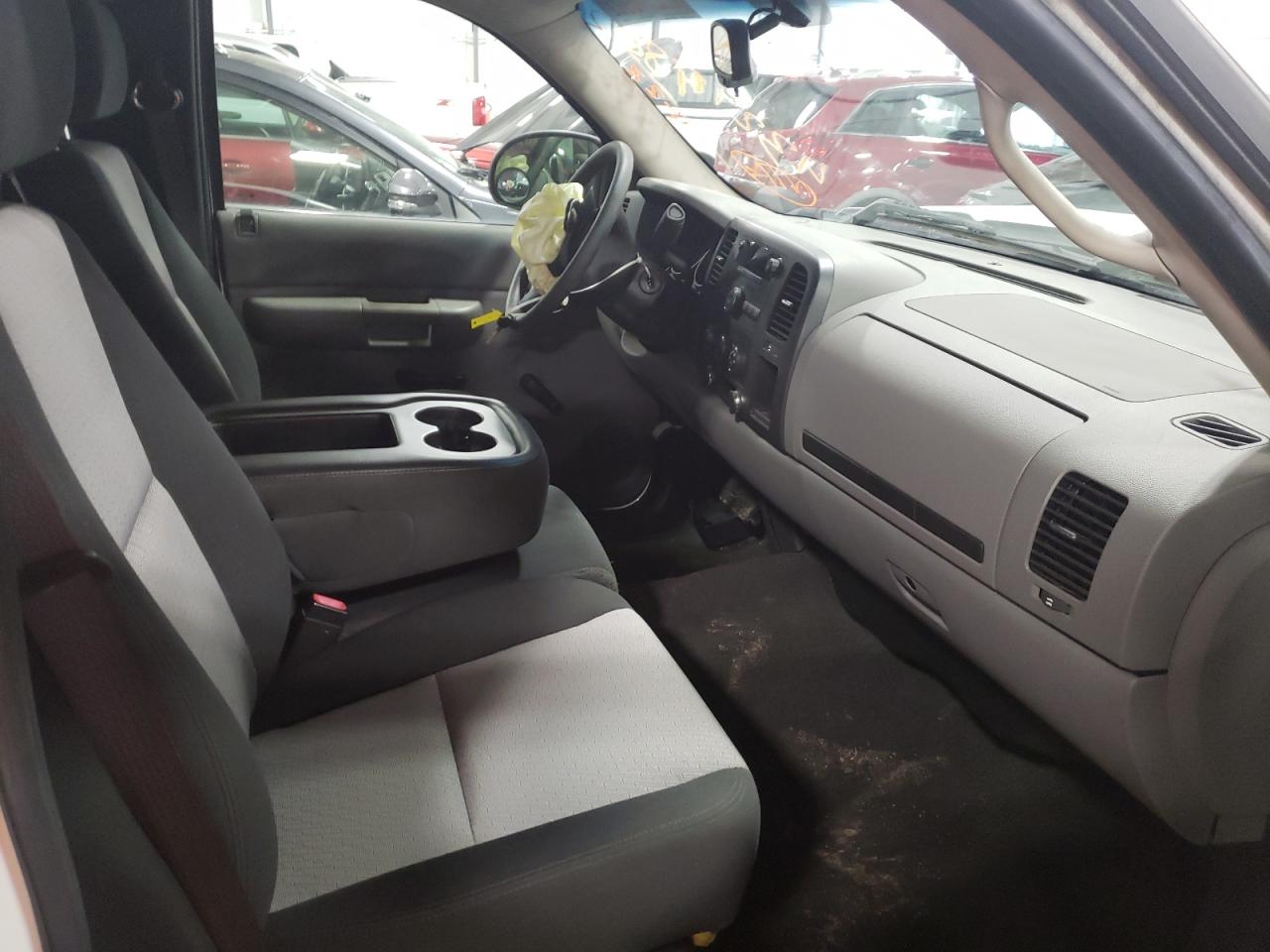 Photo 5 from auction – 2007 CHEVROLET SILVERADO with VIN 1GCEC14C37Z544585