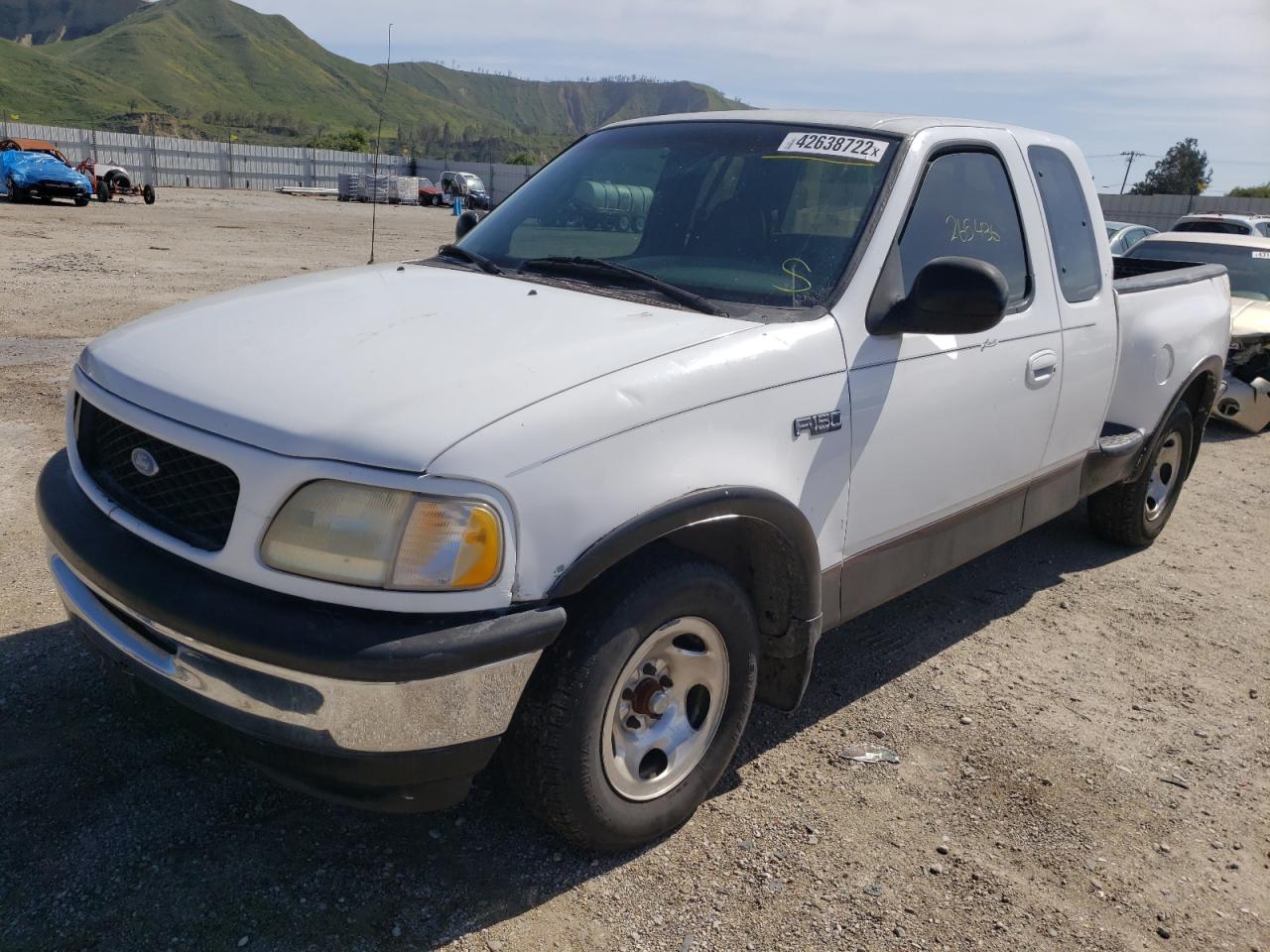 Photo 2 from auction – 1997 FORD F150 with VIN 1FTDX07W1VKC58630