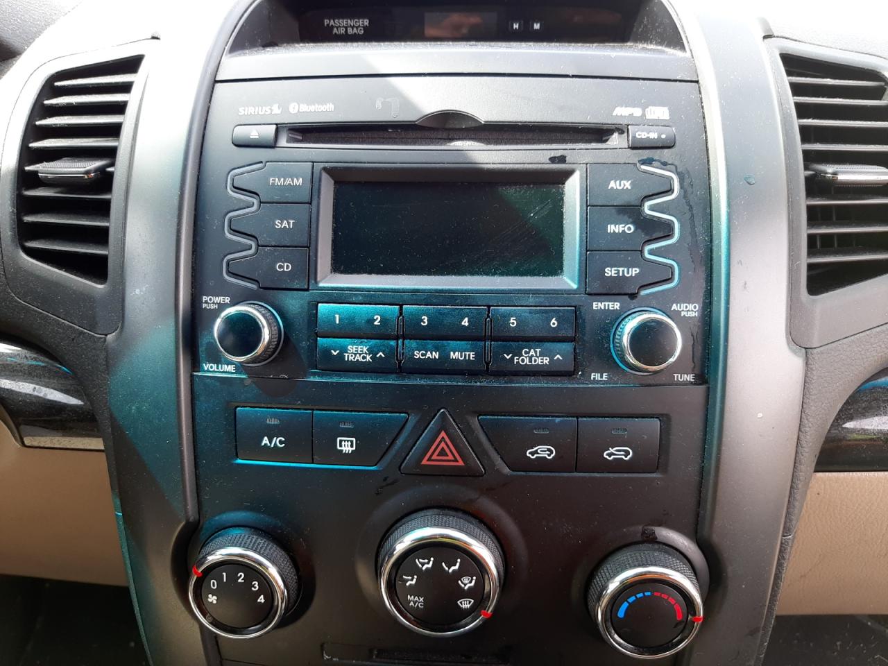 Photo 9 from auction – 2012 KIA SORENTO BA with VIN 5XYKT4A21CG291596