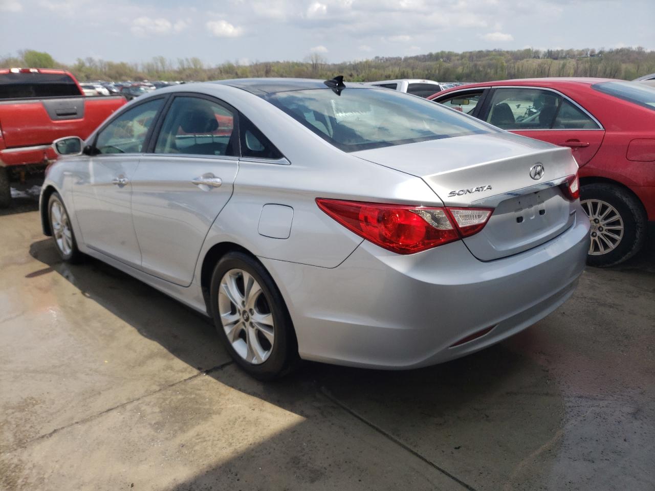 Photo 3 from auction – 2012 HYUNDAI SONATA SE with VIN 5NPEC4AC1CH481249