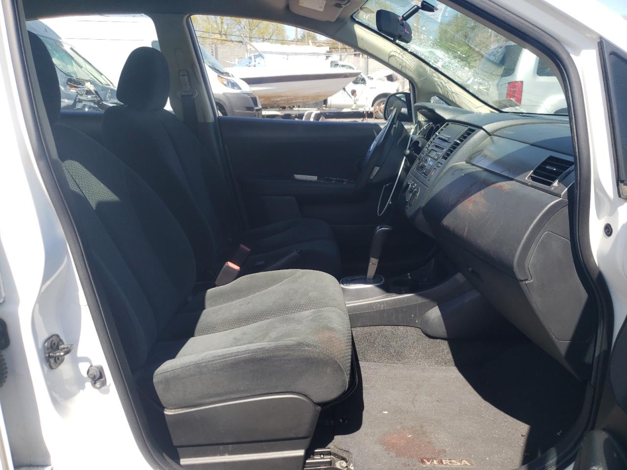 Photo 5 from auction – 2010 NISSAN VERSA S with VIN 3N1BC1AP0AL452054