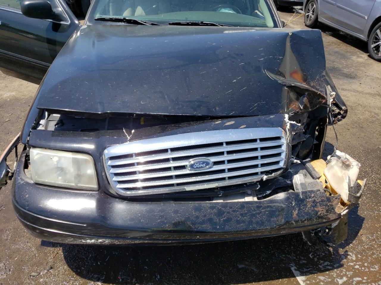 Photo 7 from auction – 2011 FORD CROWN VICT with VIN 2FABP7EV1BX140165