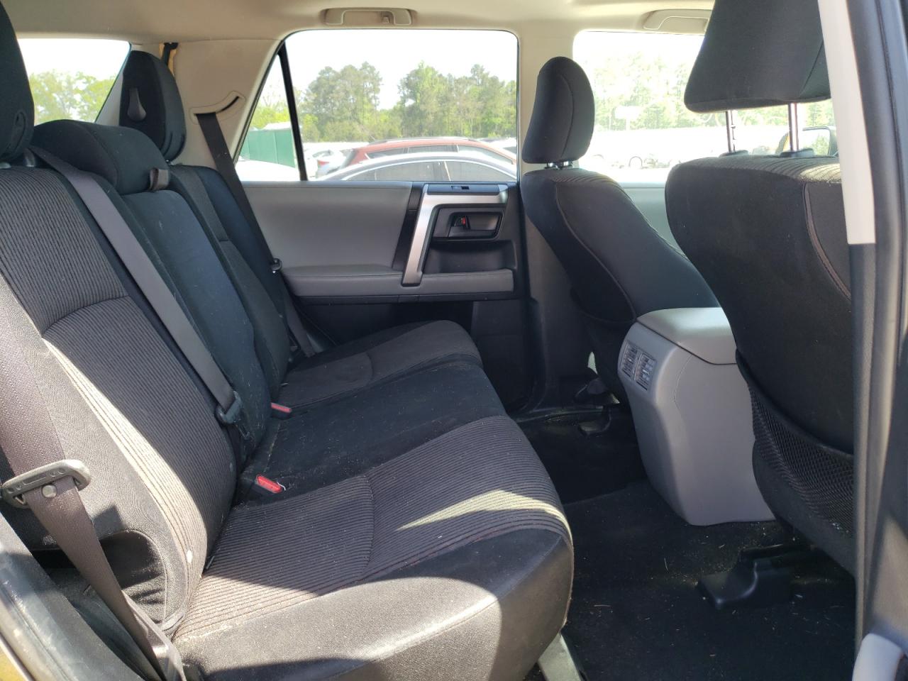 Photo 6 from auction – 2012 TOYOTA 4RUNNER SR with VIN JTEZU5JR3C5035060