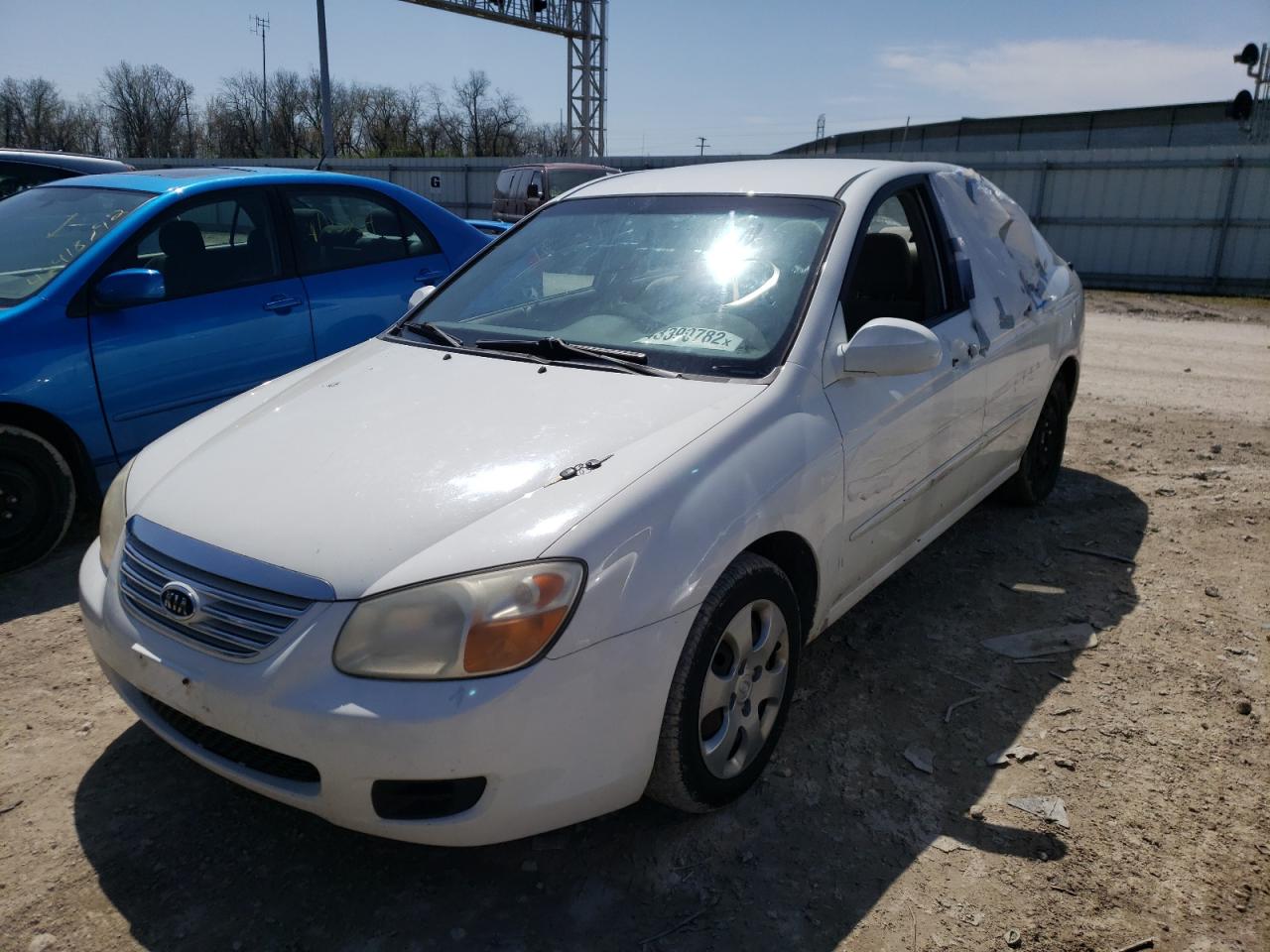 Foto 2 de la subasta – 2007 KIA SPECTRA EX con VIN KNAFE121575437848