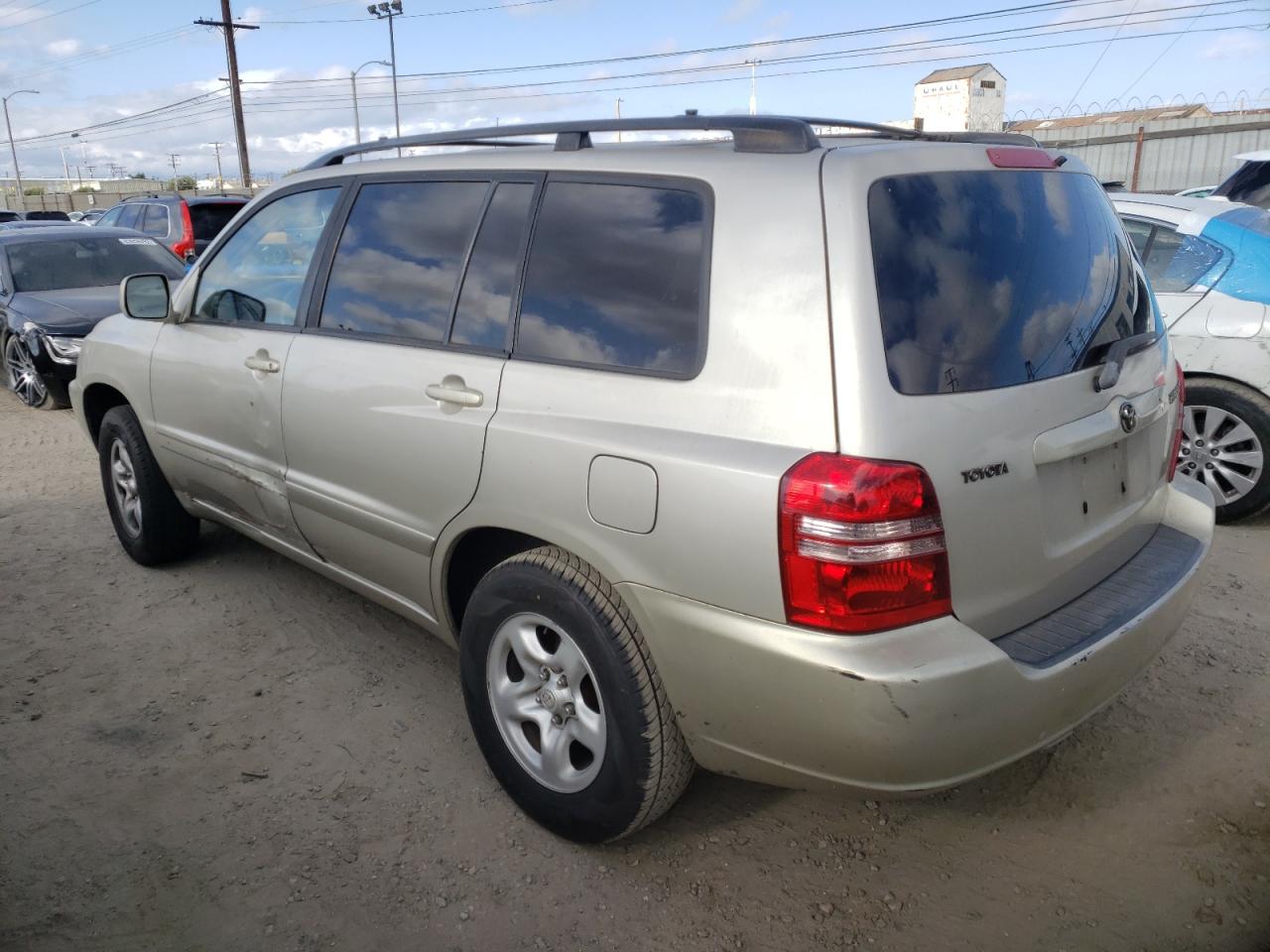 Photo 3 from auction – 2002 TOYOTA HIGHLANDER with VIN JTEGD21A320032073