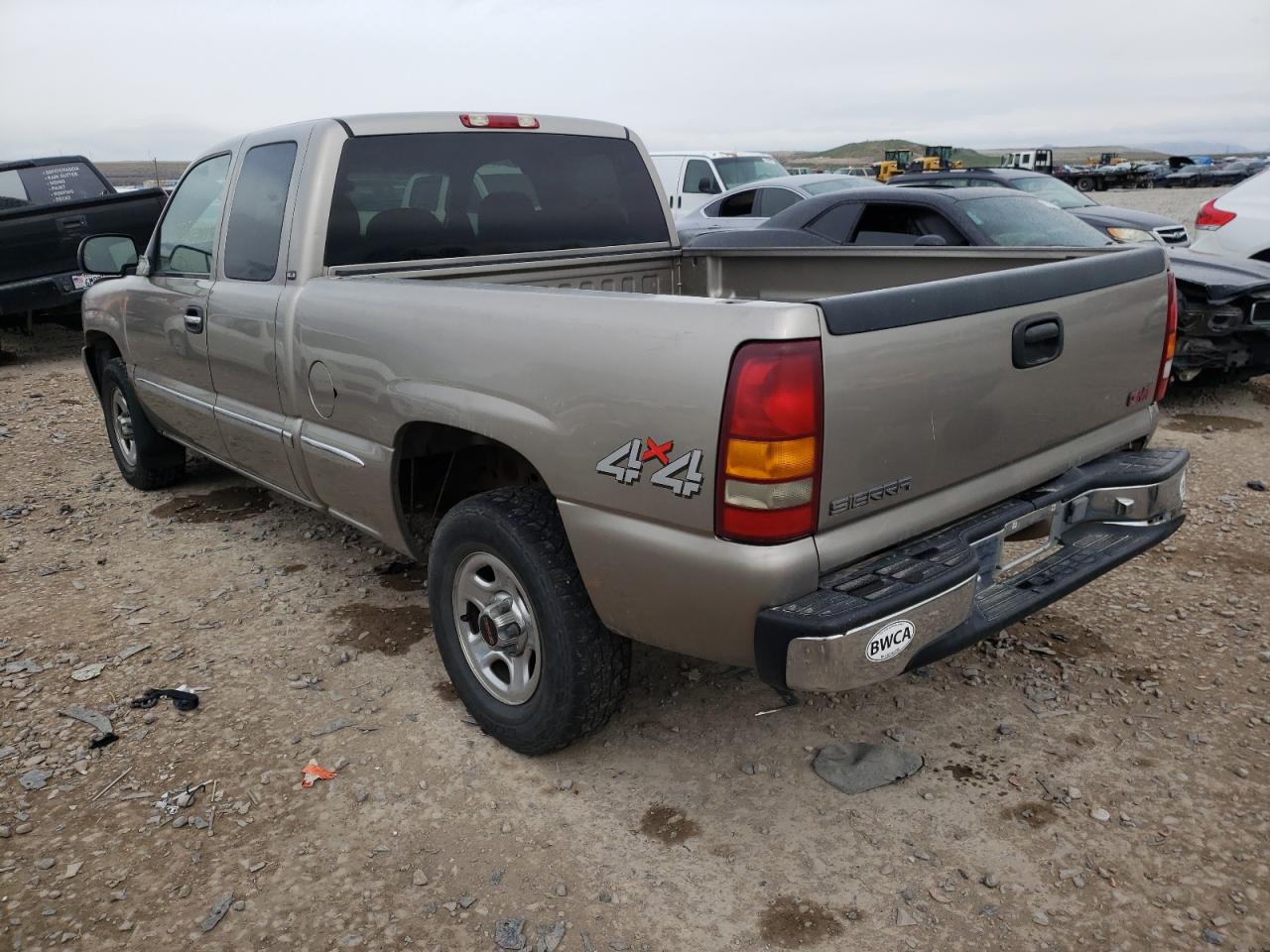 Photo 3 from auction – 2001 GMC NEW SIERRA with VIN 2GTEK19V811300654