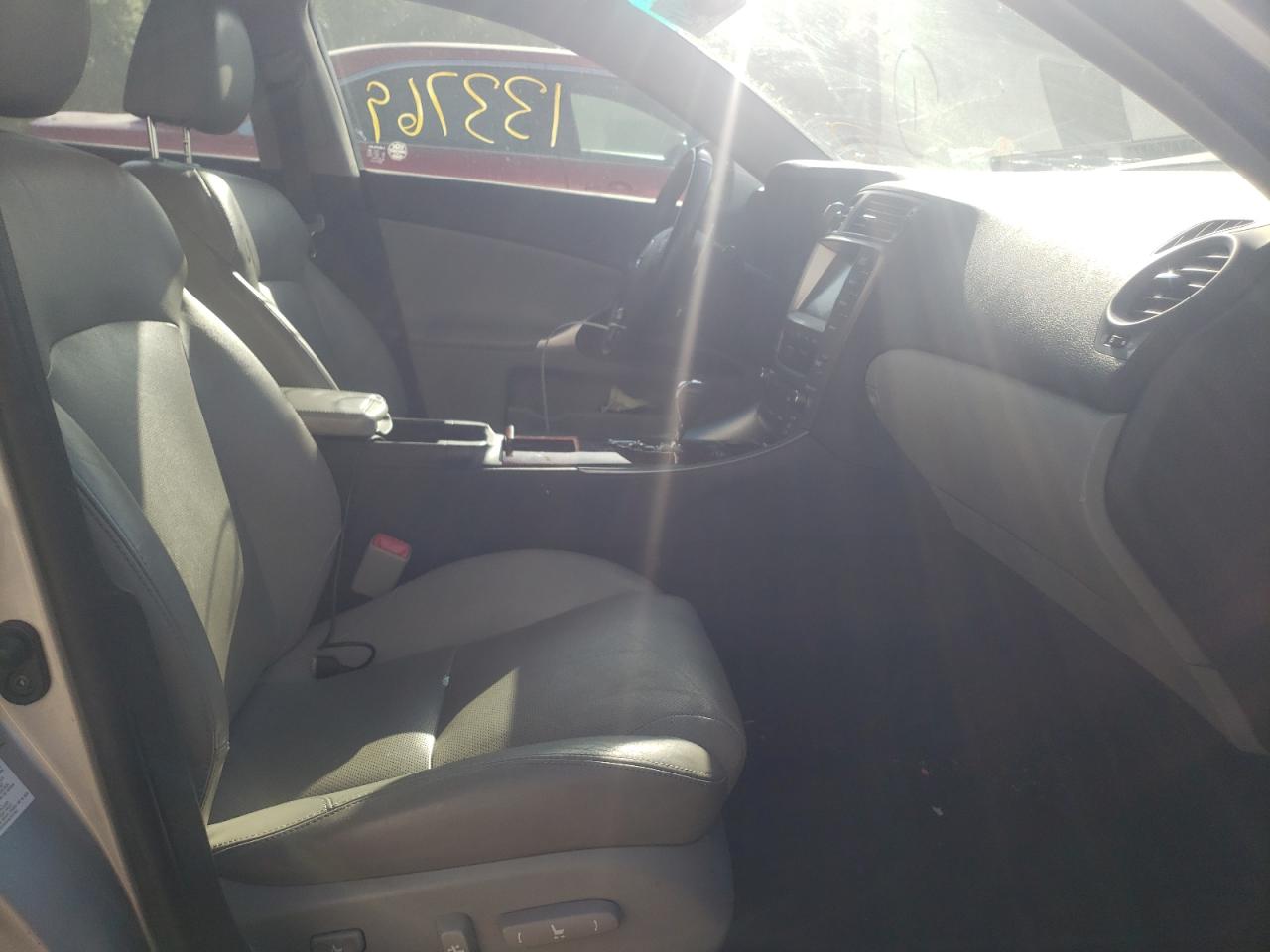 Photo 5 from auction – 2008 LEXUS IS 250 with VIN JTHBK262982070330