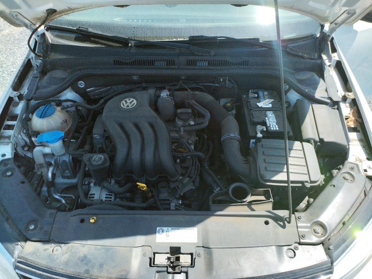 Photo 7 from auction – 2015 VOLKSWAGEN JETTA with VIN 3VW2K7AJ7FM296138