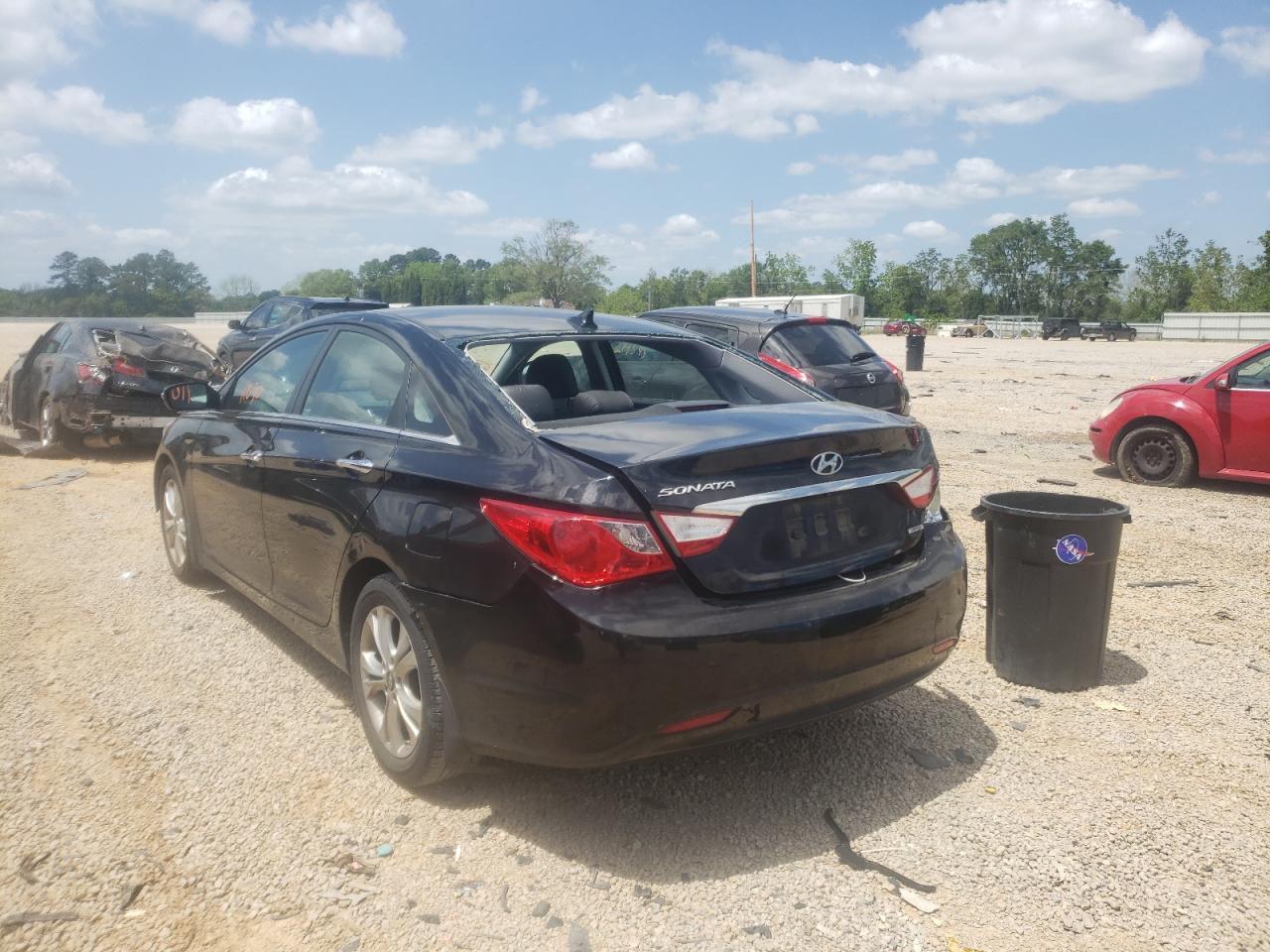 Photo 3 from auction – 2011 HYUNDAI SONATA SE with VIN 5NPEC4AC6BH129850