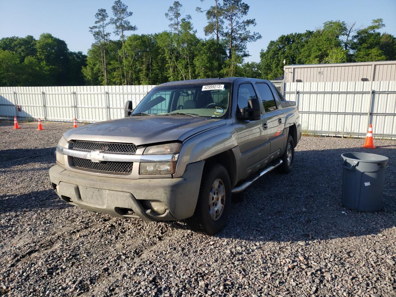 Photo 2 from auction – 2002 CHEVROLET AVALANCHE with VIN 3GNEK13T42G210974