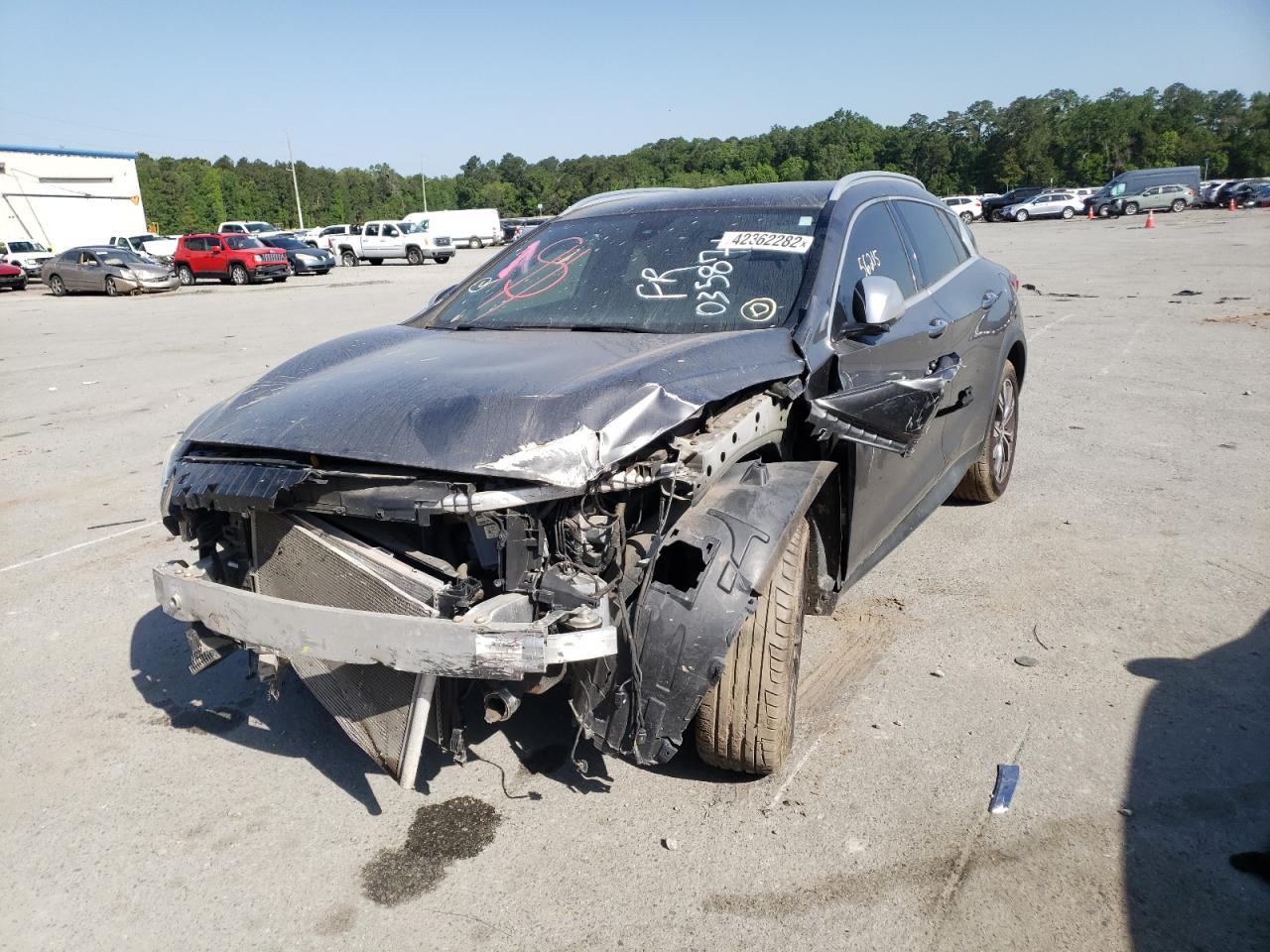 Photo 2 from auction – 2017 INFINITI QX30 BASE with VIN SJKCH5CR8HA035871