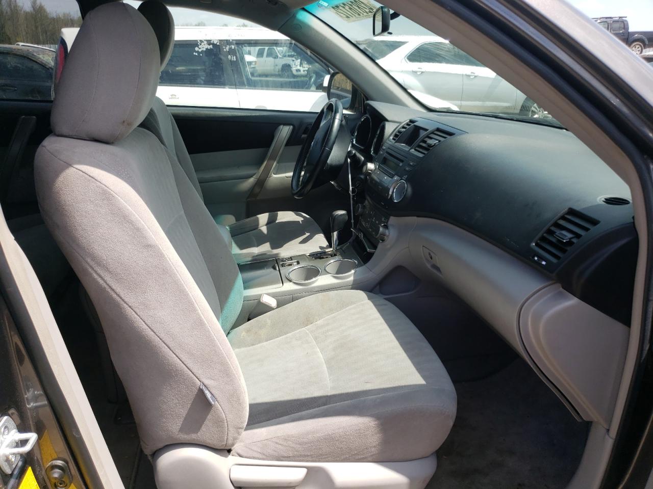 Photo 5 from auction – 2008 TOYOTA HIGHLANDER with VIN JTEES43A082007702
