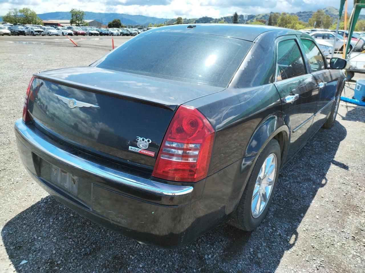 Photo 4 from auction – 2007 CHRYSLER 300C with VIN 2C3KA63H17H783351