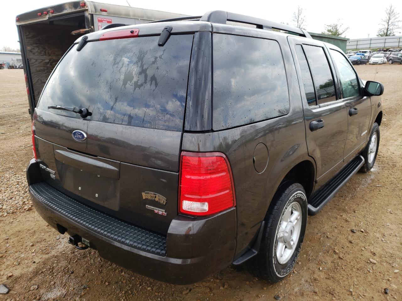 Photo 4 from auction – 2005 FORD EXPLORER X with VIN 1FMZU73E45ZA36185