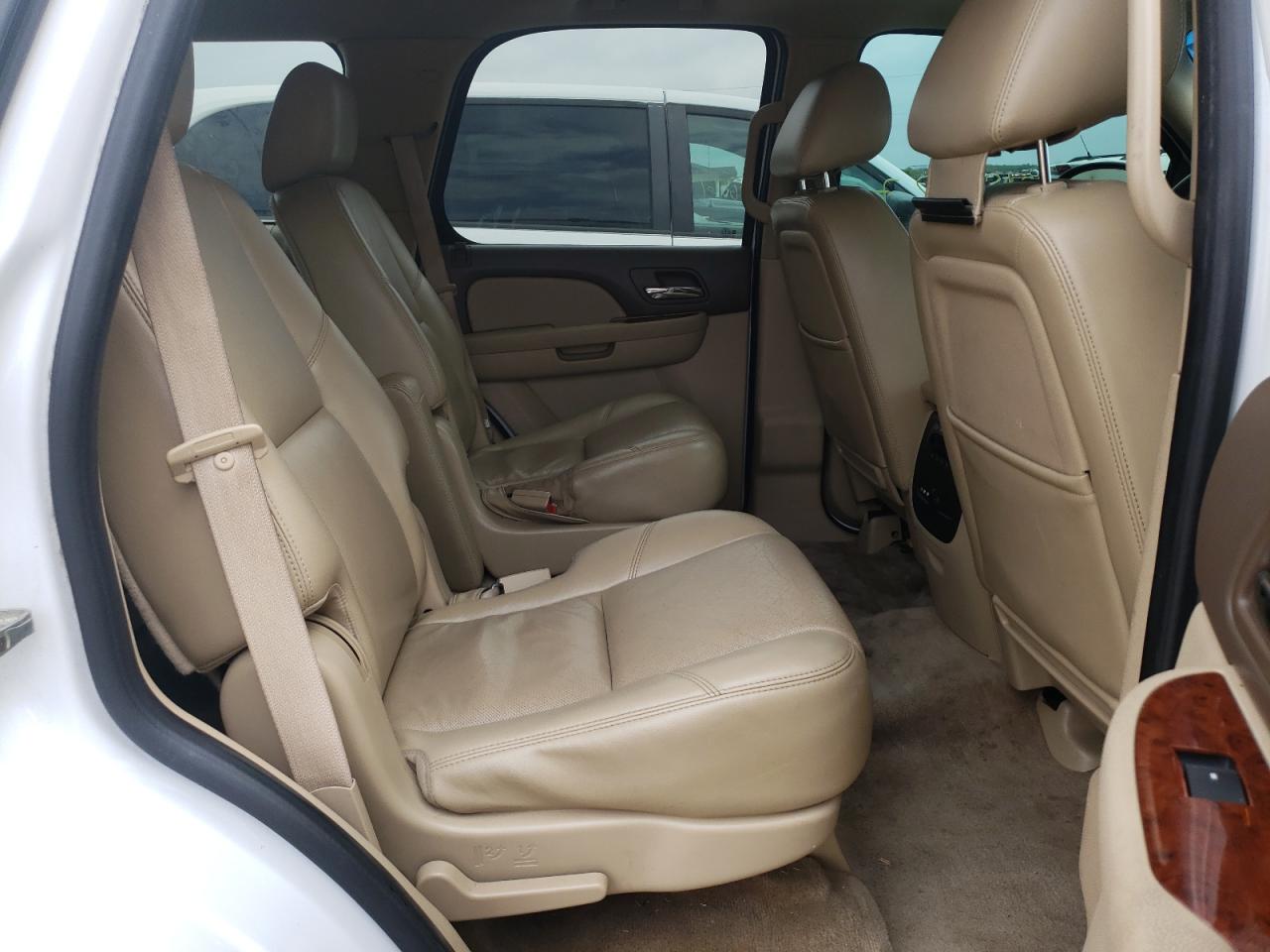 Photo 6 from auction – 2011 CHEVROLET TAHOE C150 with VIN 1GNSCCE01BR216617