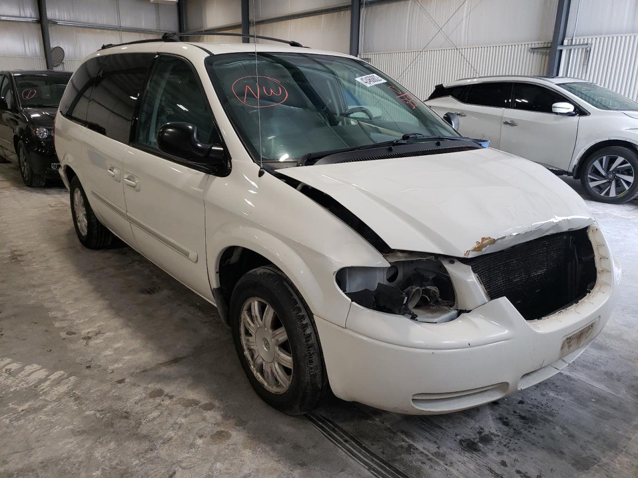 CHRYSLER TOWN & COU 2007 with VIN 2A4GP54L37R145538 - Photo from auction
