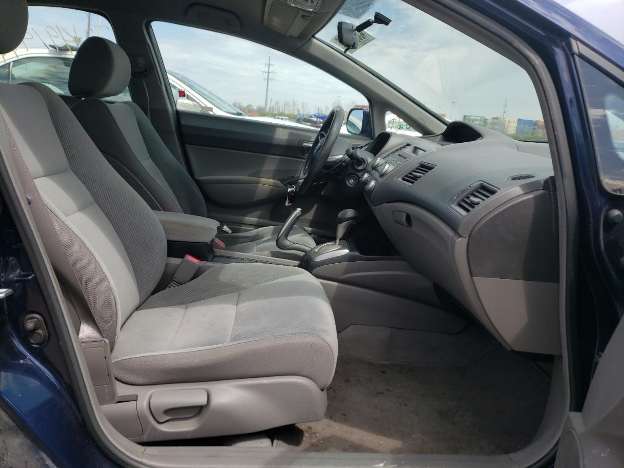 Photo 5 from auction – 2011 HONDA CIVIC LX with VIN 19XFA1F59BE029328