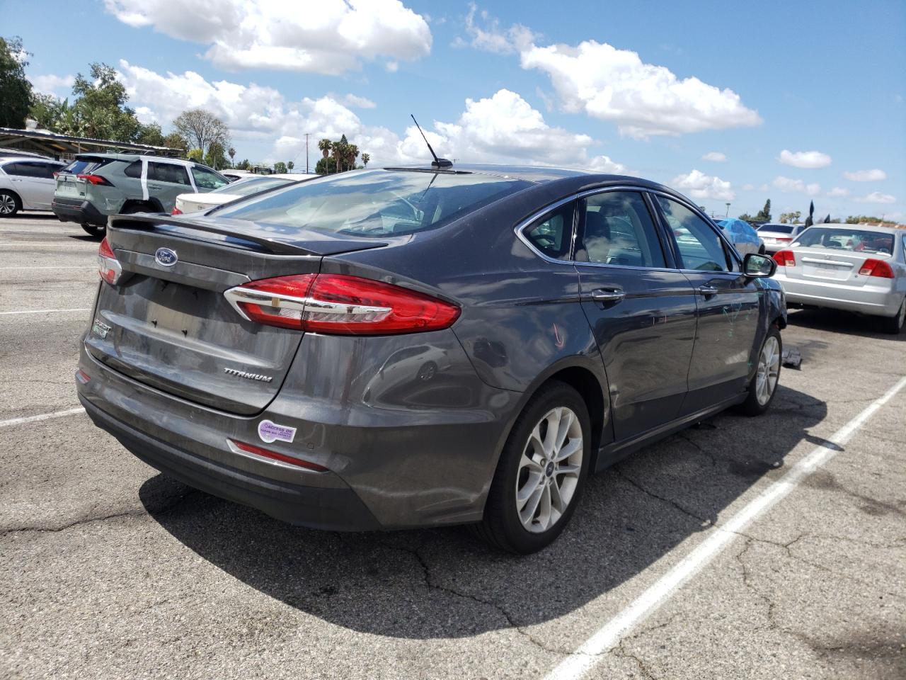 Photo 4 from auction – 2019 FORD FUSION TIT with VIN 3FA6P0SU6KR104507