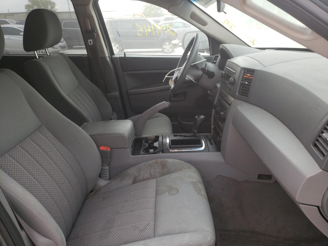 Photo 5 from auction – 2005 JEEP GRAND CHER with VIN 1J4GS48K55C633180