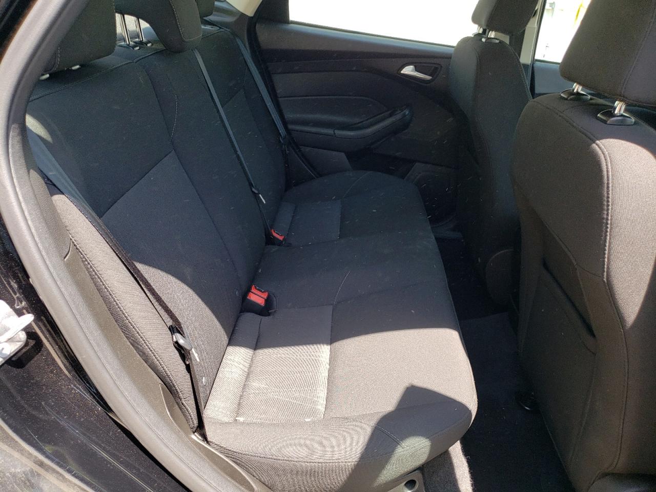 Photo 6 from auction – 2016 FORD FOCUS SE with VIN 1FADP3F20GL241580