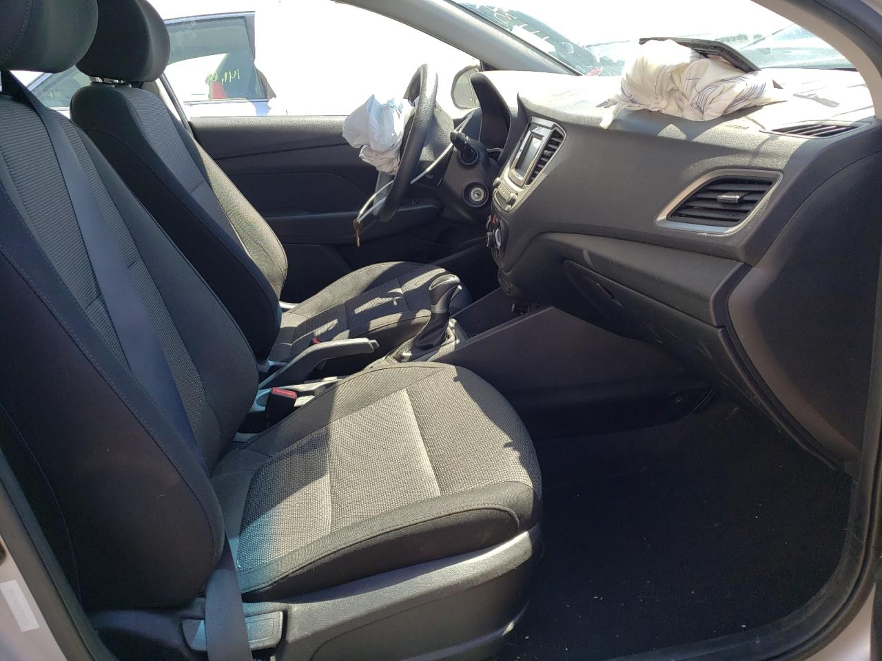 Photo 5 from auction – 2018 HYUNDAI ACCENT SE with VIN 3KPC24A37JE025736