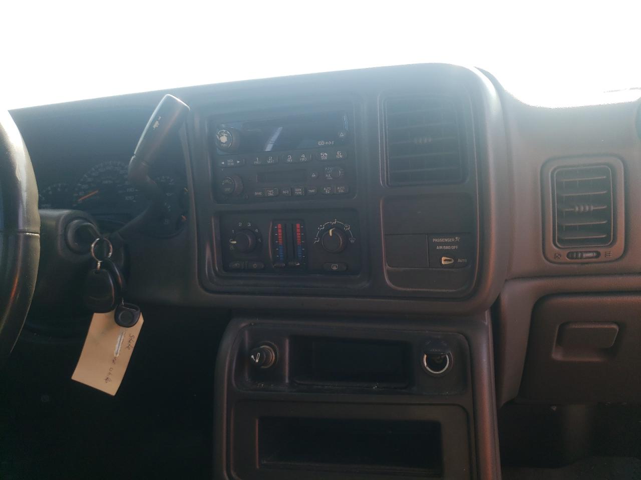 Photo 9 from auction – 2003 GMC NEW SIERRA with VIN 2GTEC19VX31146383