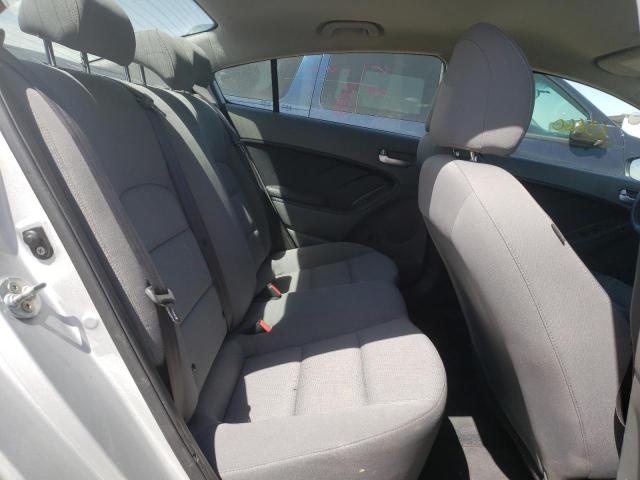 Photo 6 from auction – 2017 KIA FORTE LX with VIN 3KPFK4A7XHE048597