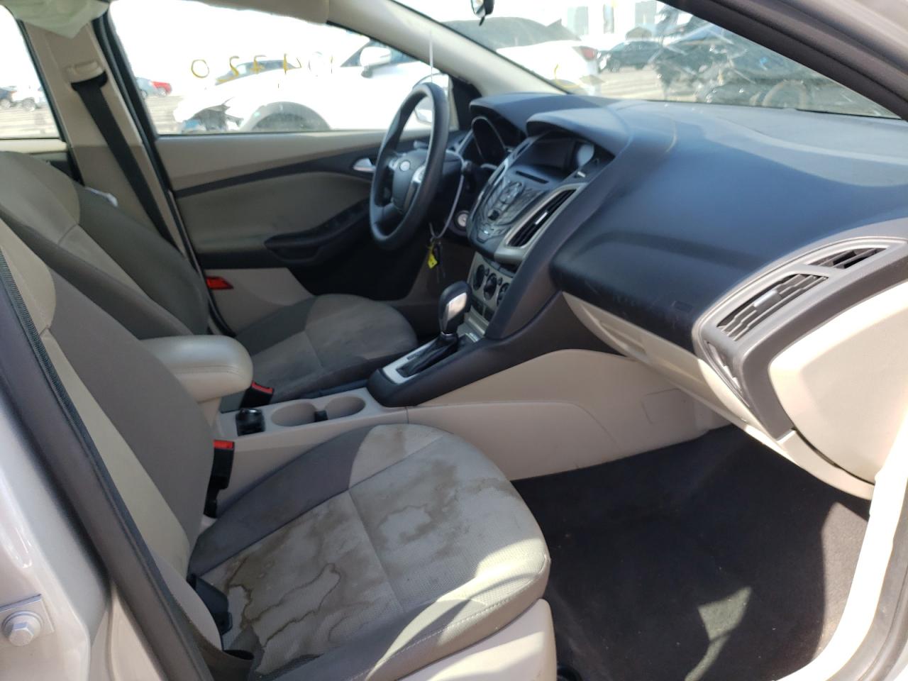Photo 5 from auction – 2014 FORD FOCUS SE with VIN 1FADP3K24EL350479