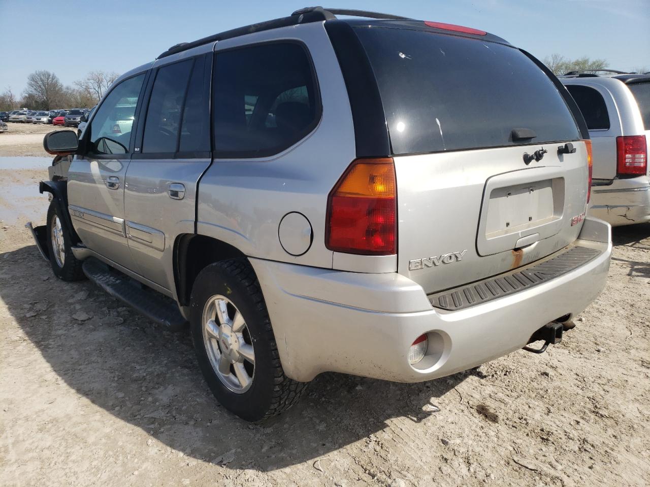 Photo 3 from auction – 2004 GMC ENVOY with VIN 1GKDT13SX42190240