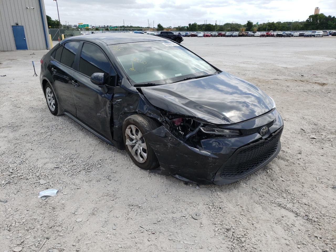 TOYOTA COROLLA LE 2020 with VIN 5YFEPRAE5LP128549 - Photo from auction