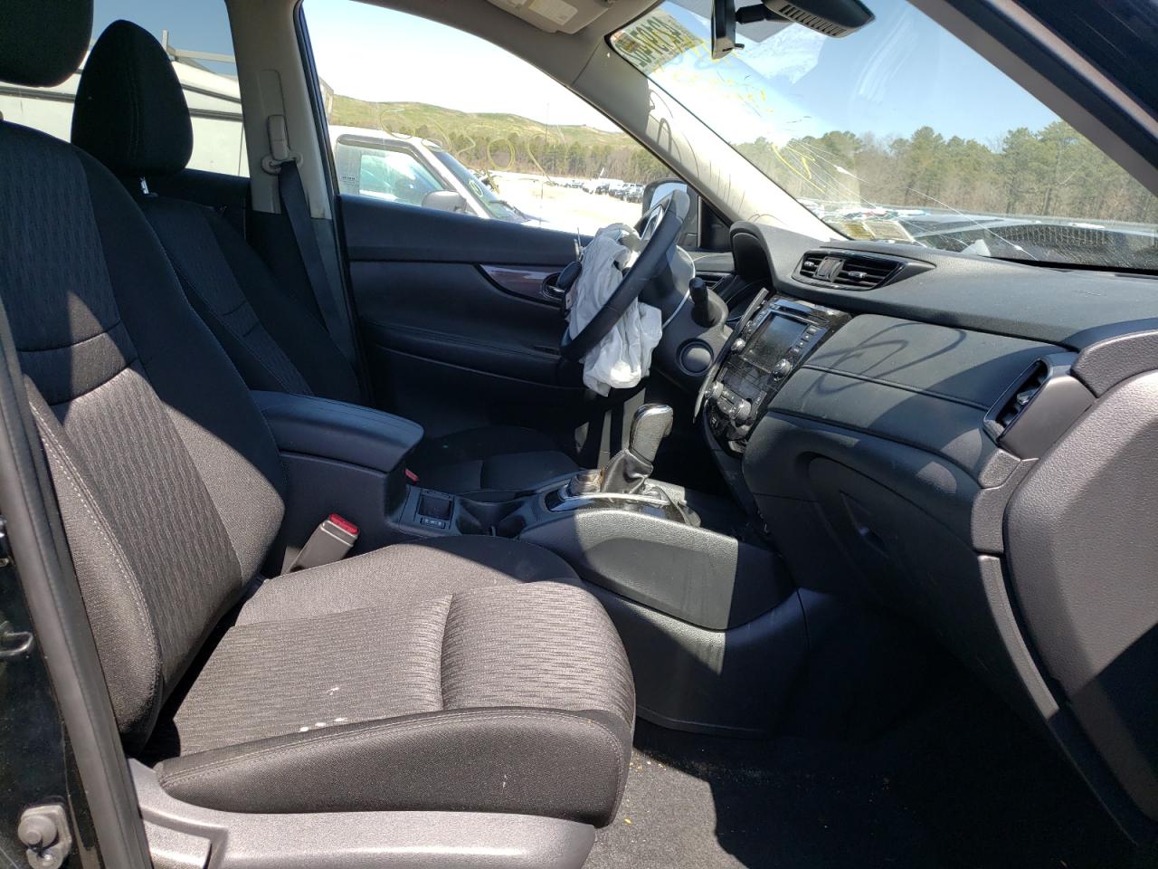 Photo 5 from auction – 2020 NISSAN ROGUE S with VIN KNMAT2MV9LP528855