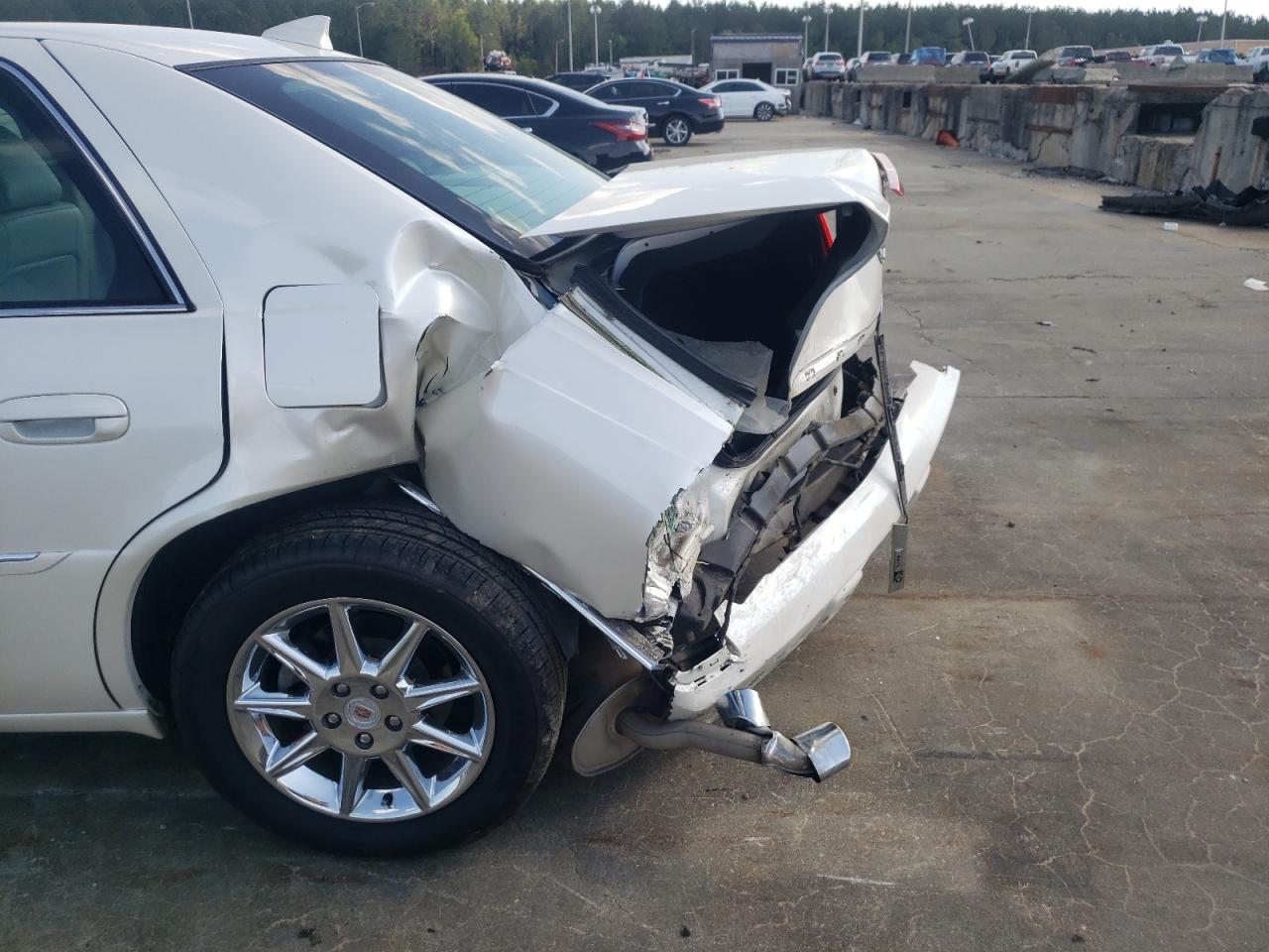 Photo 9 from auction – 2011 CADILLAC DTS LUXURY with VIN 1G6KD5E61BU130973