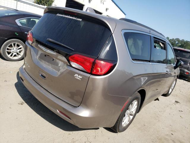 Photo 4 from auction – 2017 CHRYSLER PACIFICA T with VIN 2C4RC1DG6HR610093